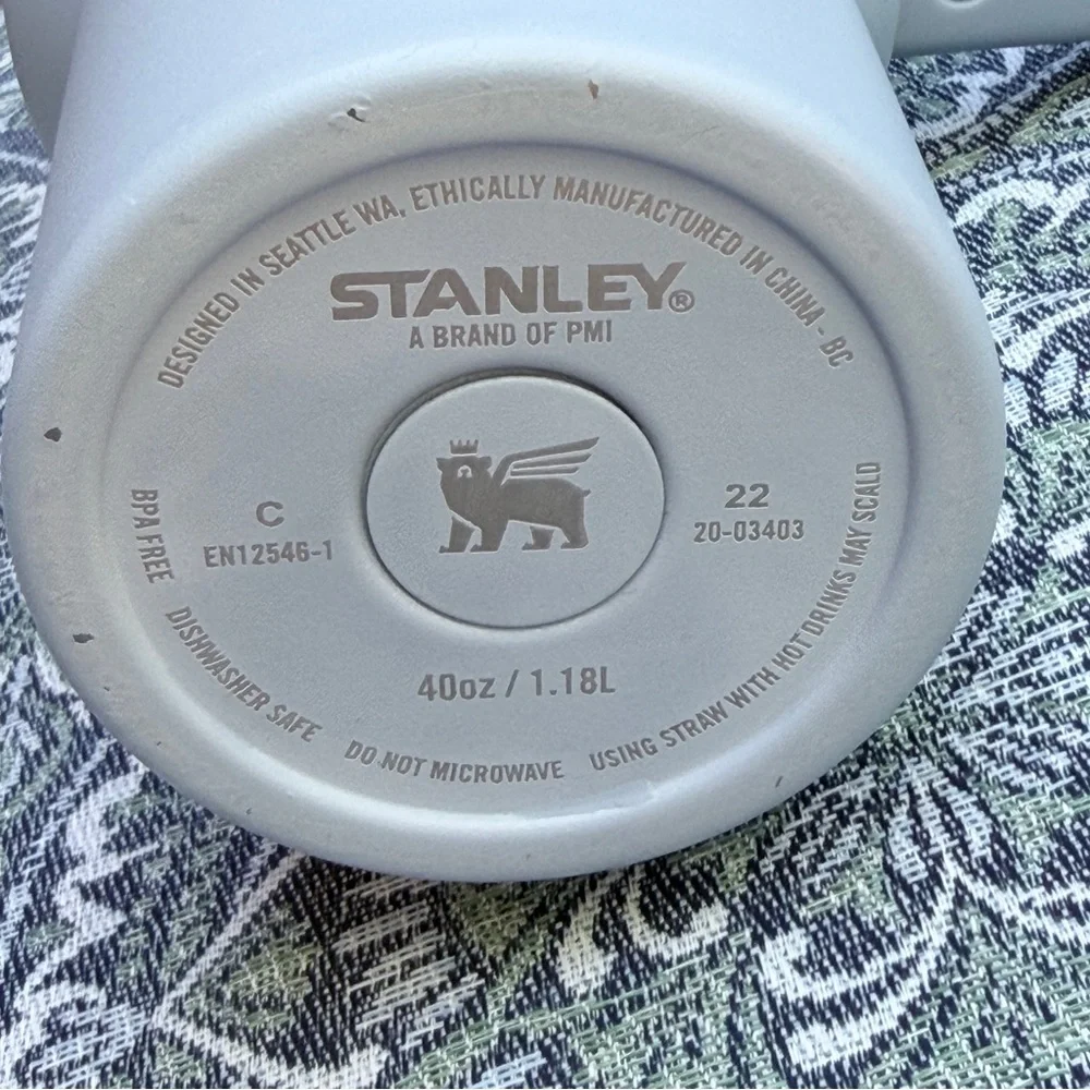 Stanley The Quencher H2.0 Flowstate Tumbler 40oz Chambray Blue Water Bottle Mug - Picture 9 of 13